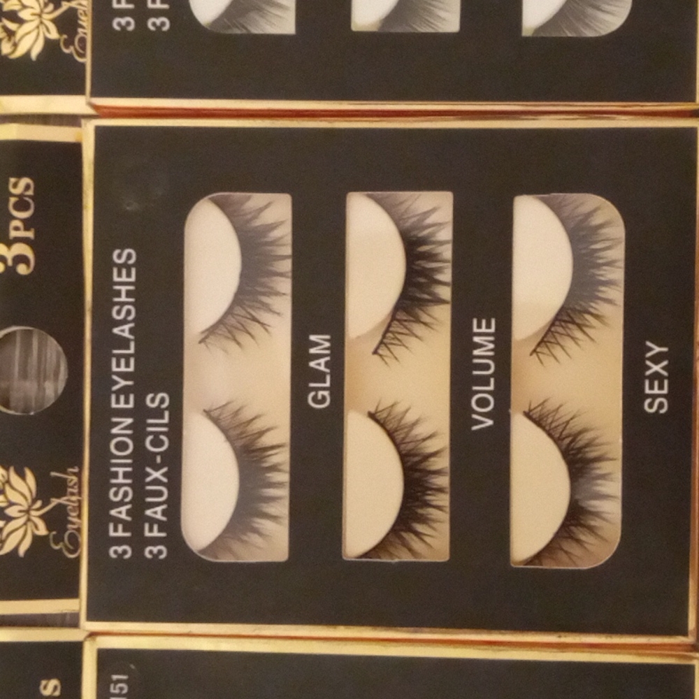Eyelashes - Picture 2 of 4